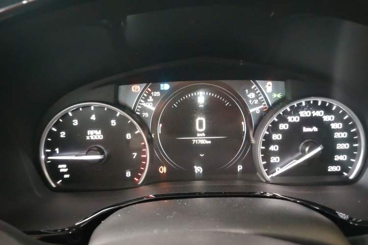 Used Cadillac XT5 2018 25T Luxury Model Instrument Cluster