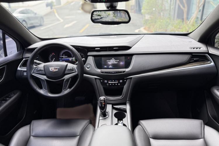 Used Cadillac XT5 2018 28E Four-Wheel Drive Tech Version Interior 4