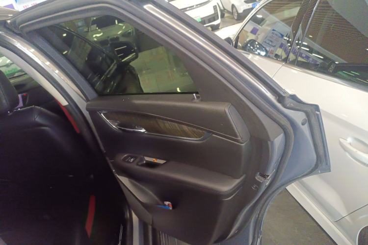 Used Cadillac XT5 2018 28T Four-Wheel Drive Luxury Model Interior 6