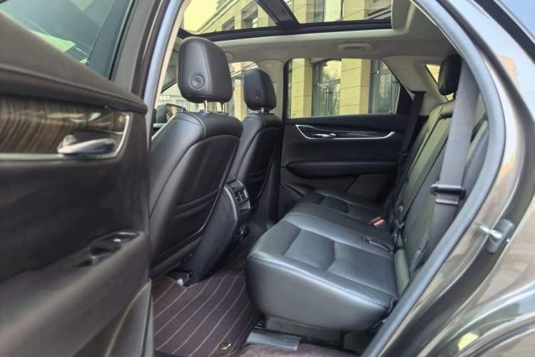 Used Cadillac XT5 2018 28T Four-Wheel Drive Luxury Model Interior 7
