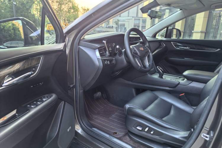 Used Cadillac XT5 2018 28T Four-Wheel Drive Luxury Model Interior 8