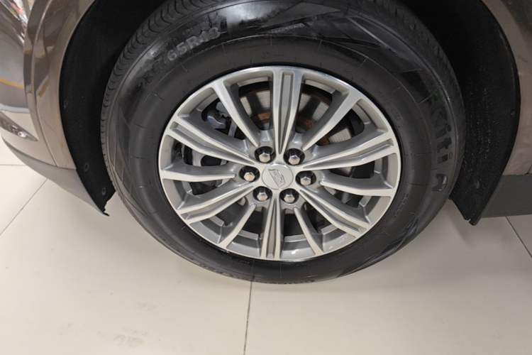 Used Cadillac XT5 2018 28T Four-Wheel Drive Luxury Model Left Front Wheel Hub