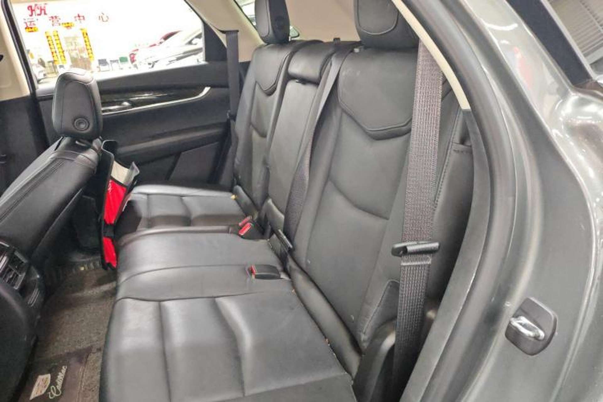 Used Cadillac XT5 2018 25T Luxury Model Left Rear Seat