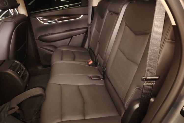 Used Cadillac XT5 2018 25T Luxury Model Left Rear Seat