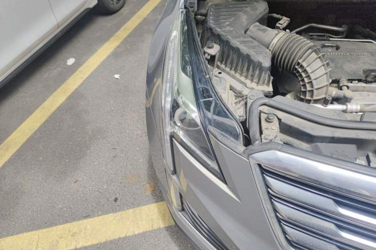 Used Cadillac XT5 2018 25T Luxury Model Right Front Headlight