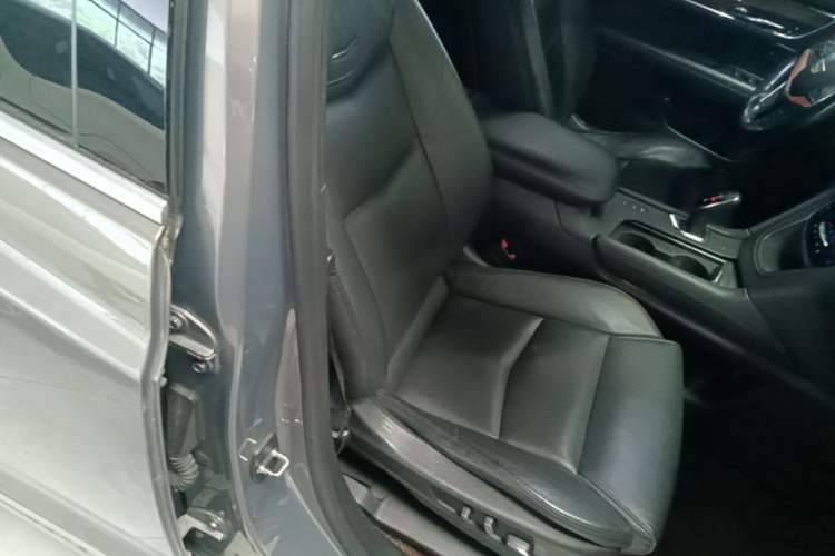 Used Cadillac XT5 2018 28E Four-Wheel Drive Leading Version Right Front Seat