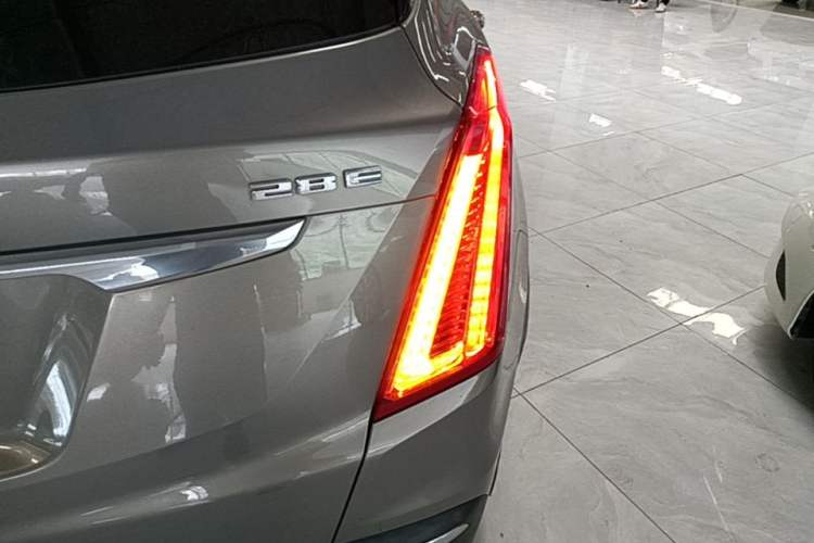 Used Cadillac XT5 2018 28E Four-Wheel Drive Leading Version Right Rear Taillight
