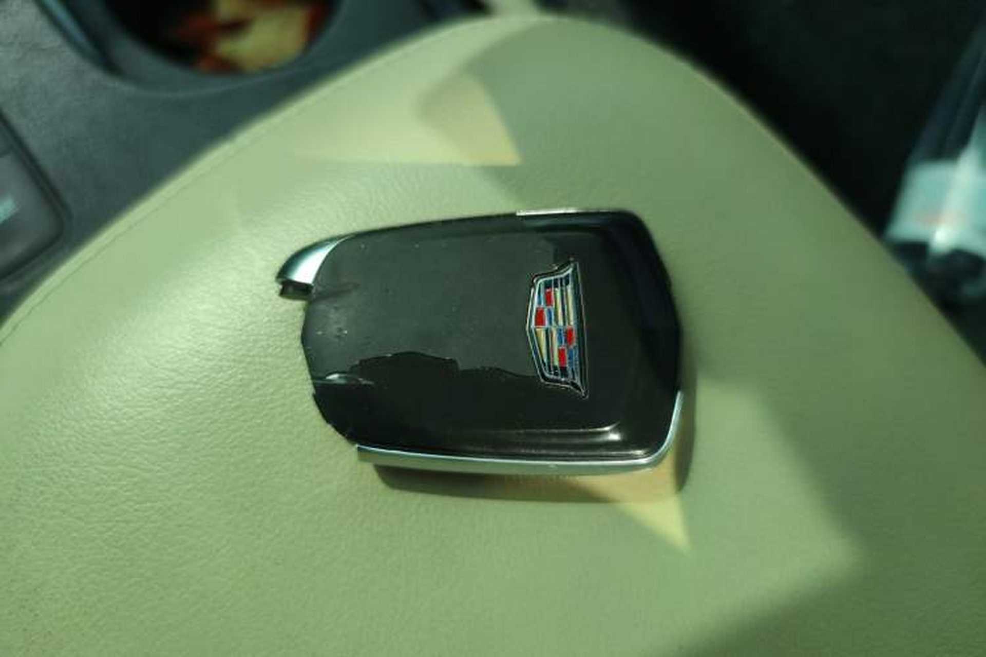 Used Cadillac XT5 2018 25T Luxury Model Vehicle Key