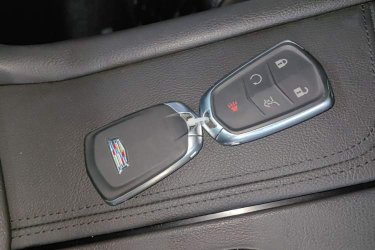 Used Cadillac XT5 2018 25T Luxury Model Vehicle Key