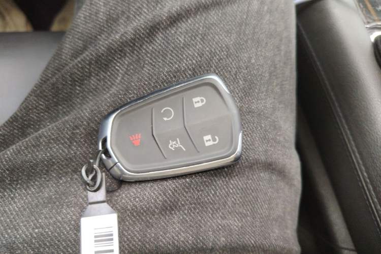 Used Cadillac XT5 2018 25T Luxury Model Vehicle Key
