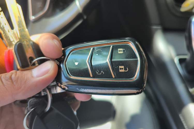 Used Cadillac XT5 2018 25T Luxury Model Vehicle Key