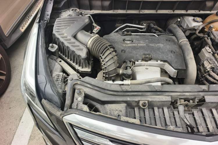 Used Cadillac XT5 2018 28T Four-Wheel Drive Luxury Model Engine Bay Right