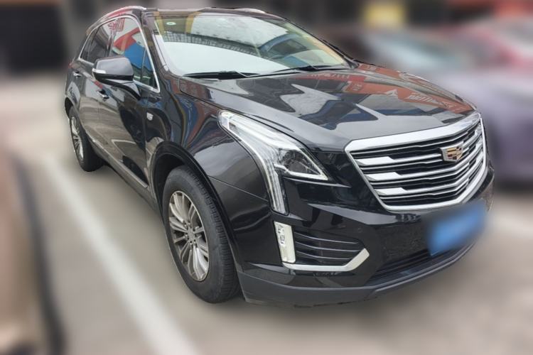 Used Cadillac XT5 2018 28T Four-Wheel Drive Luxury Model Front Right 45 Deg