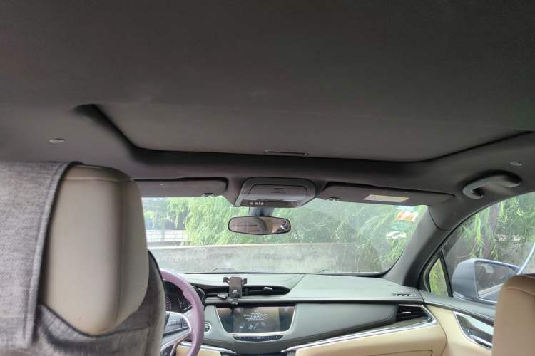 Used Cadillac XT5 2018 25T Tech Model Headliner