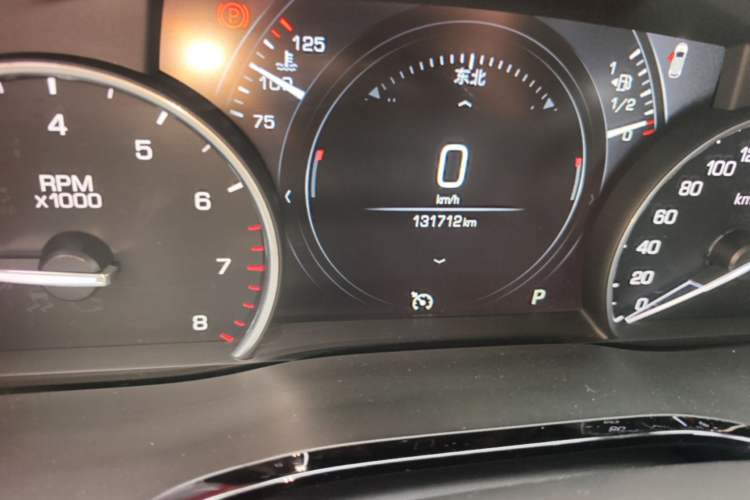 Used Cadillac XT5 2018 28T Four-Wheel Drive Luxury Model Odometer Close Up