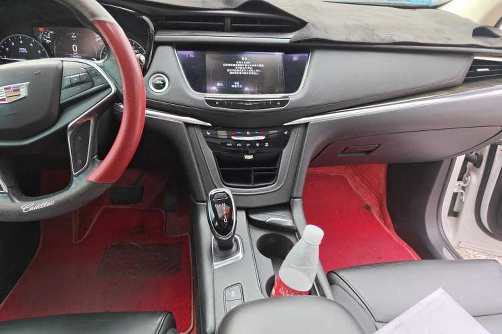 Used Cadillac XT5 2018 25T Luxury Model Audio And AC Panel
