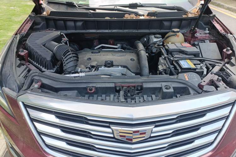 Used Cadillac XT5 2018 25T Luxury Model Engine Bay