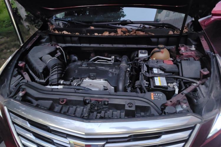 Used Cadillac XT5 2018 25T Luxury Model Engine Bay