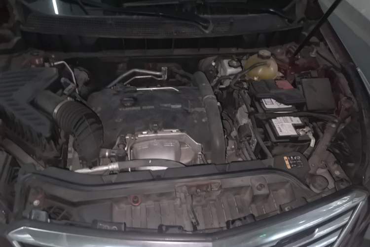 Used Cadillac XT5 2018 25T Luxury Model Engine Bay