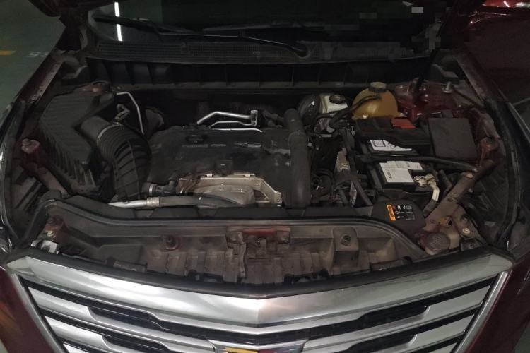 Used Cadillac XT5 2018 25T Luxury Model Engine Bay