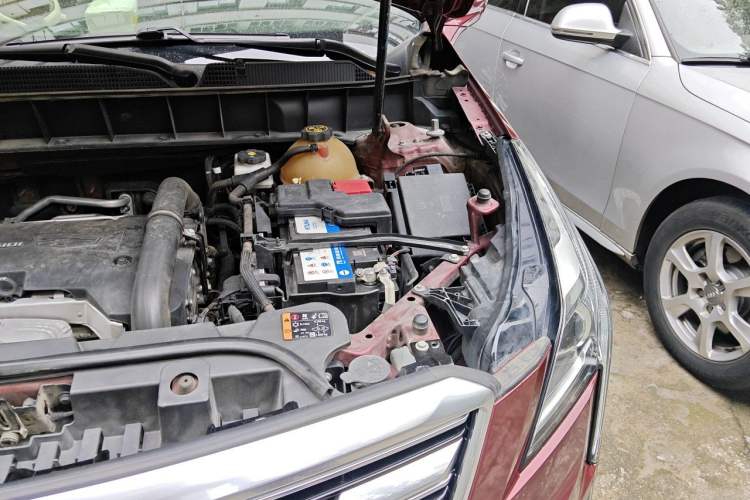 Used Cadillac XT5 2018 25T Luxury Model Engine Bay Left