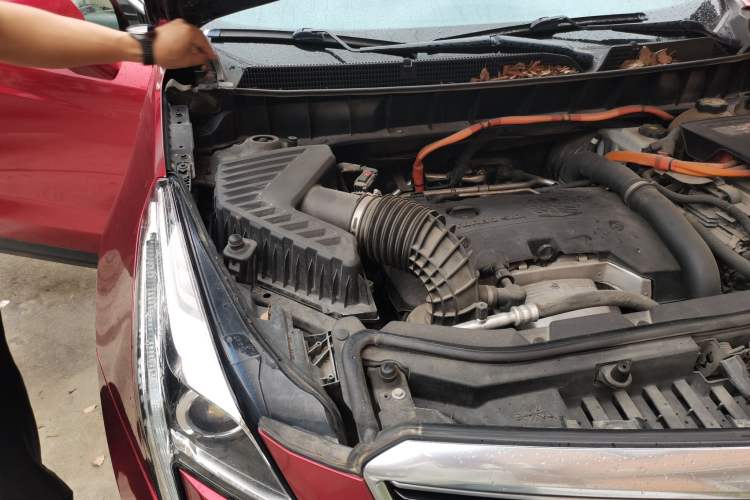 Used Cadillac XT5 2018 28E Four-Wheel Drive Tech Version Engine Bay Right