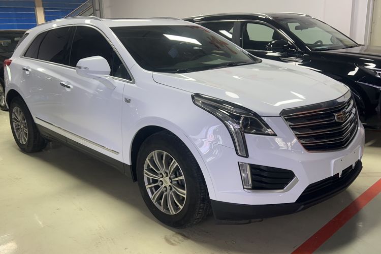 Used Cadillac XT5 2018 25T Luxury Model Exterior 2