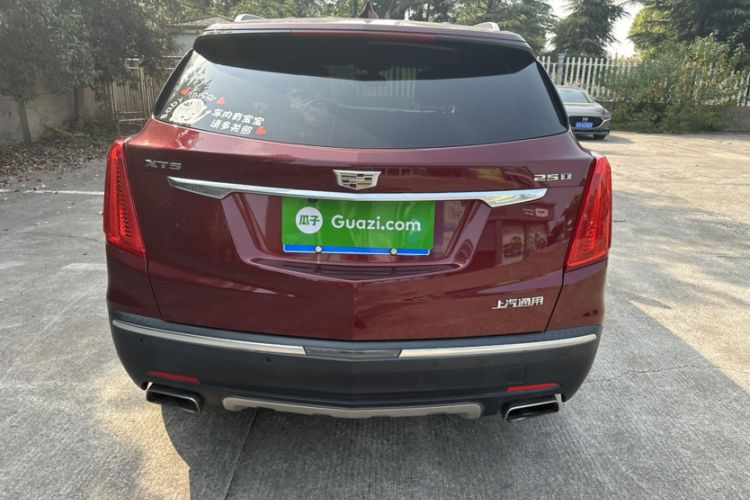 Used Cadillac XT5 2018 25T Luxury Model Exterior 3