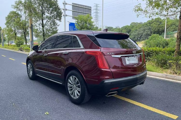 Used Cadillac XT5 2018 25T Luxury Model Exterior 3