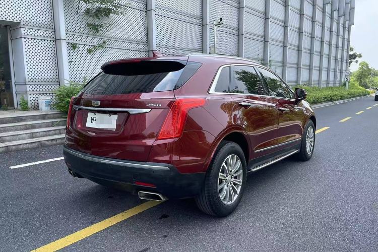 Used Cadillac XT5 2018 25T Luxury Model Exterior 5