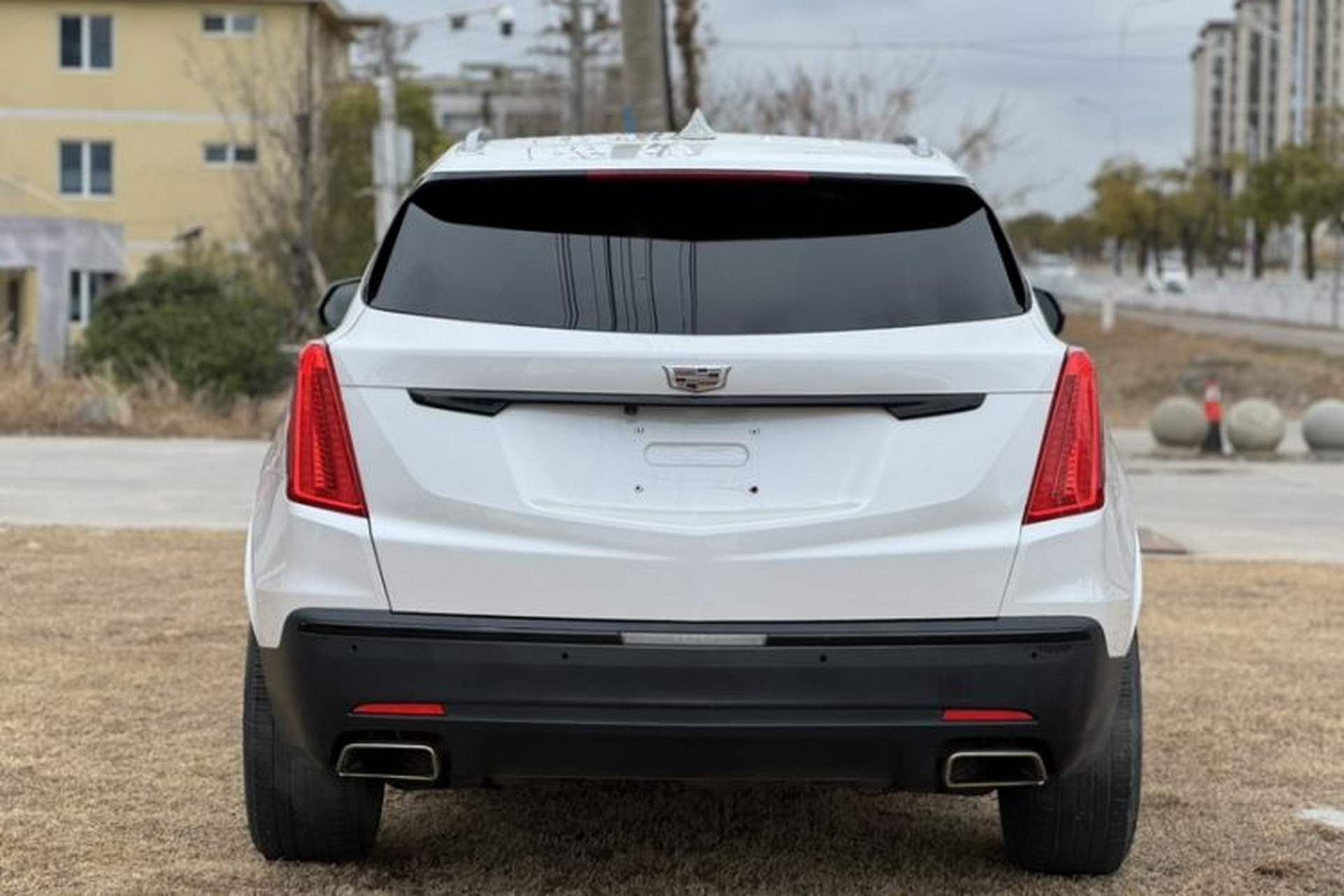 Used Cadillac XT5 2018 25T Luxury Model Exterior 7