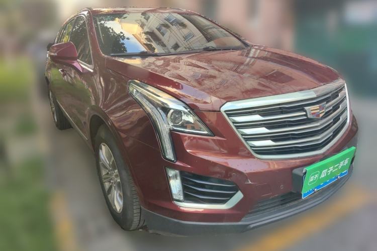 Used Cadillac XT5 2018 25T Luxury Model Front Right 45 Deg
