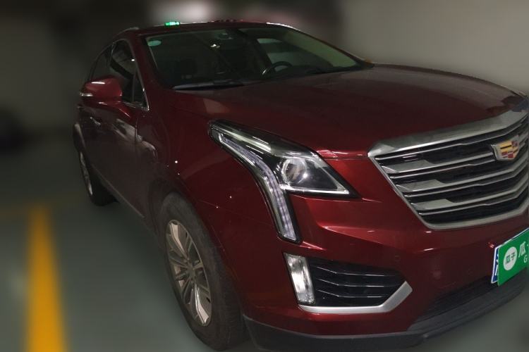 Used Cadillac XT5 2018 25T Luxury Model Front Right 45 Deg