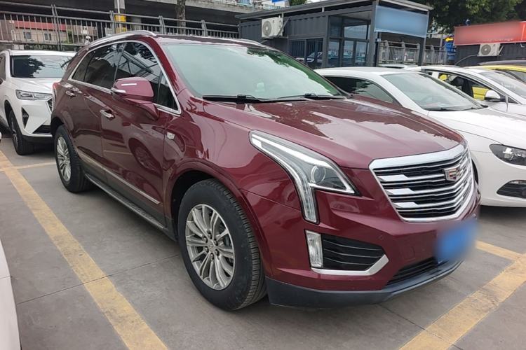 Used Cadillac XT5 2018 25T Luxury Model Front Right 45 Deg