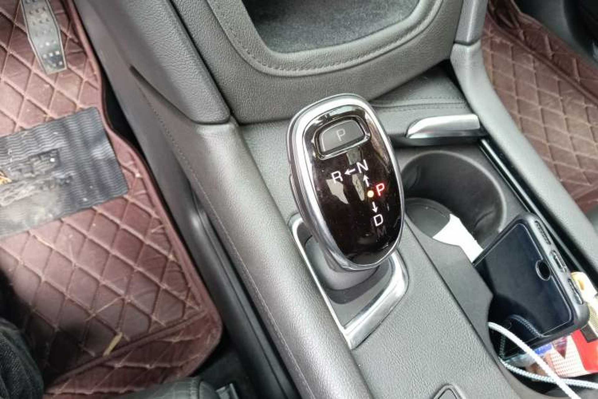 Used Cadillac XT5 2018 25T Luxury Model Gear Lever