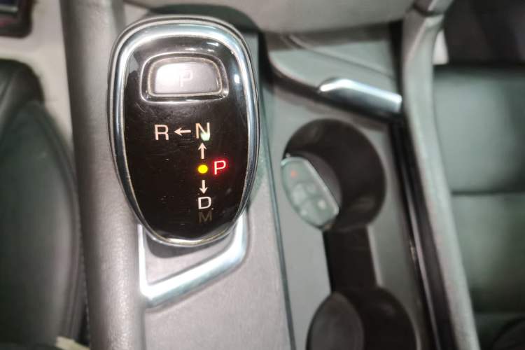 Used Cadillac XT5 2018 25T Luxury Model Gear Lever