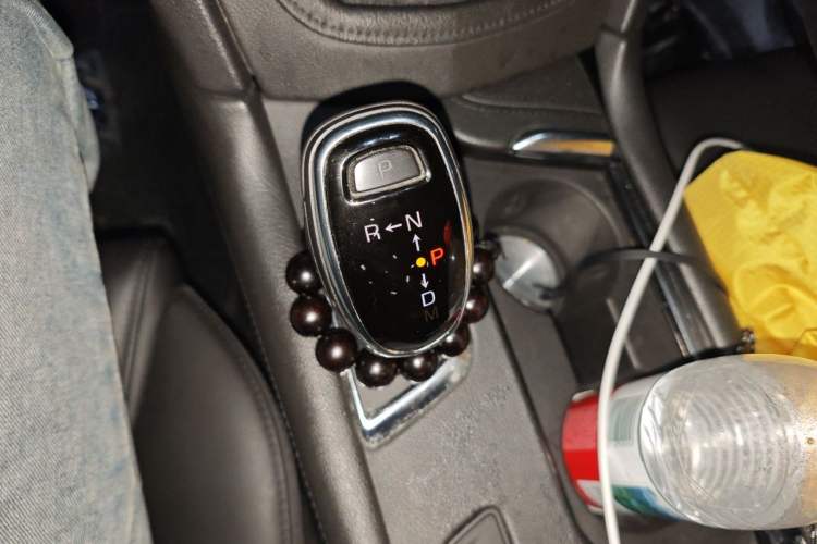 Used Cadillac XT5 2018 28E Four-Wheel Drive Tech Version Gear Lever