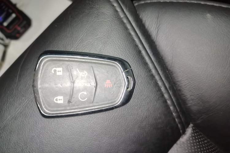 Used Cadillac XT5 2018 25T Luxury Model Interior 1