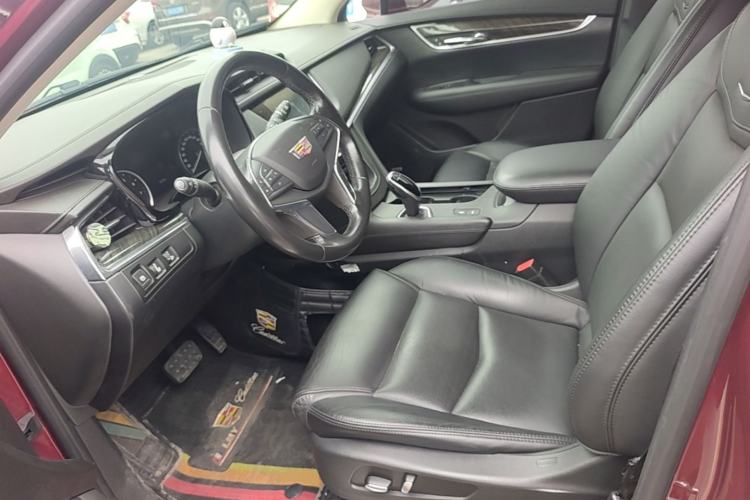 Used Cadillac XT5 2018 25T Luxury Model Left Front Seat