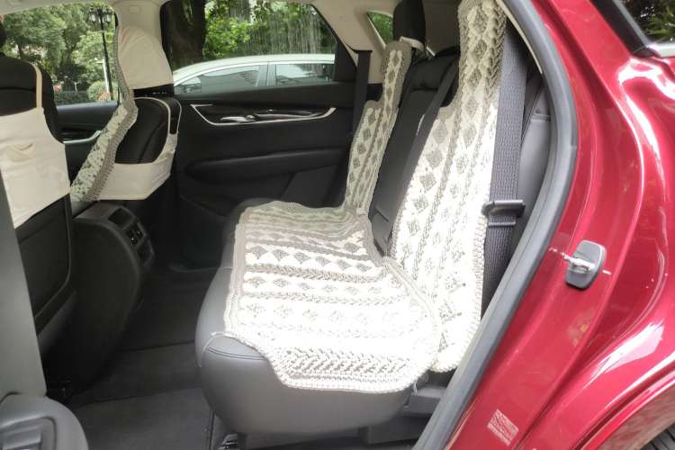 Used Cadillac XT5 2018 25T Luxury Model Left Rear Seat