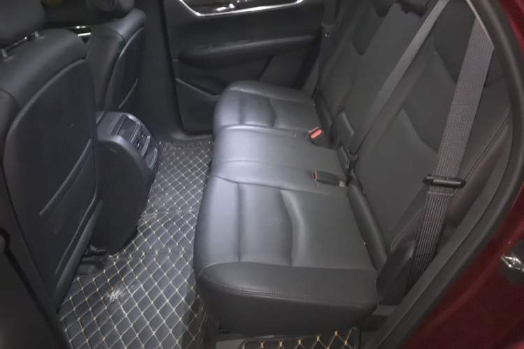 Used Cadillac XT5 2018 25T Luxury Model Left Rear Seat
