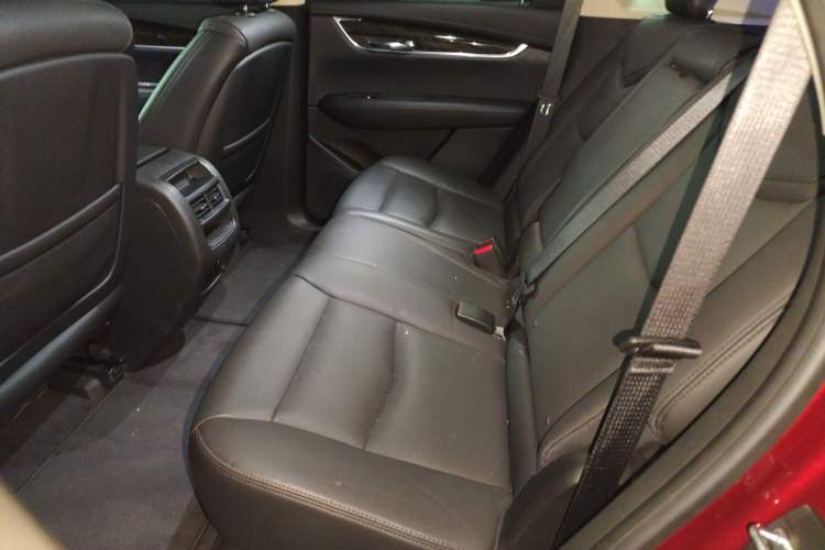 Used Cadillac XT5 2018 25T Luxury Model Left Rear Seat