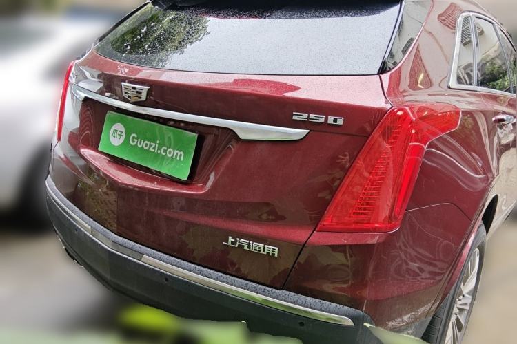 Used Cadillac XT5 2018 25T Luxury Model Rear