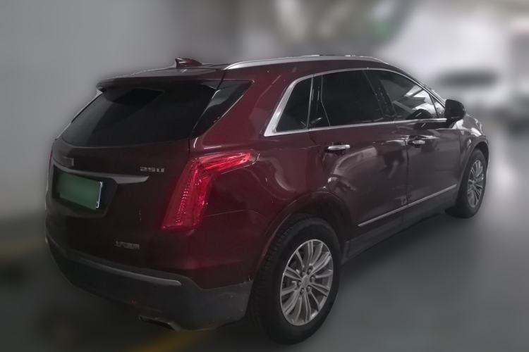 Used Cadillac XT5 2018 25T Luxury Model Rear Right 45 Deg