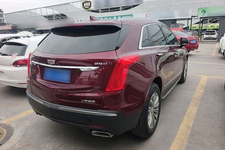 Used Cadillac XT5 2018 25T Luxury Model Rear Right 45 Deg