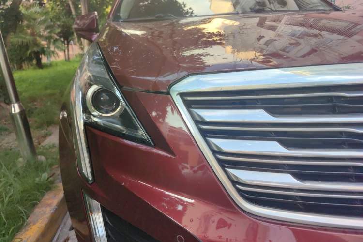 Used Cadillac XT5 2018 25T Luxury Model Right Front Headlight