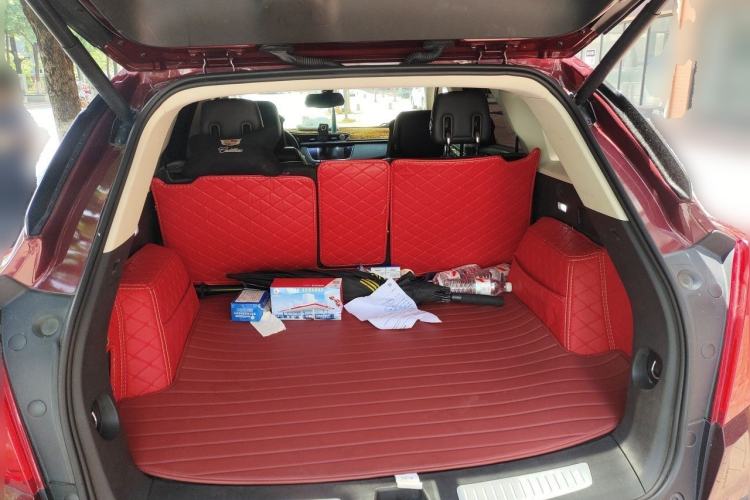 Used Cadillac XT5 2018 25T Luxury Model Trunk
