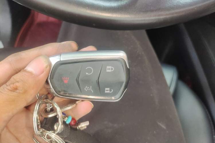 Used Cadillac XT5 2018 25T Luxury Model Vehicle Key