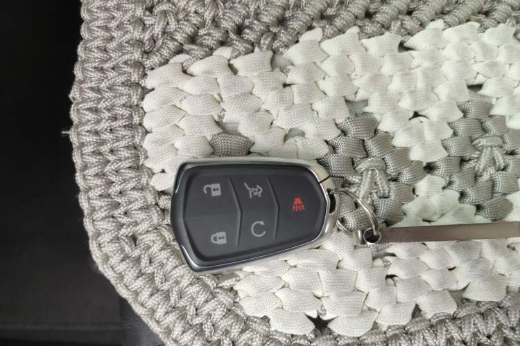 Used Cadillac XT5 2018 25T Luxury Model Vehicle Key