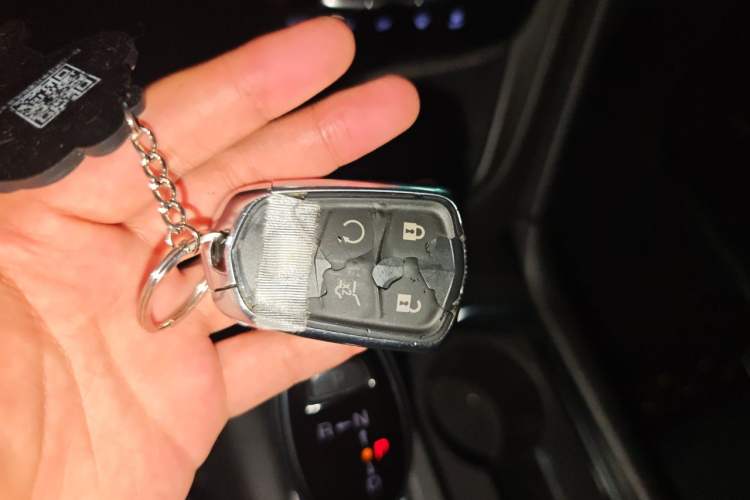 Used Cadillac XT5 2018 25T Luxury Model Vehicle Key